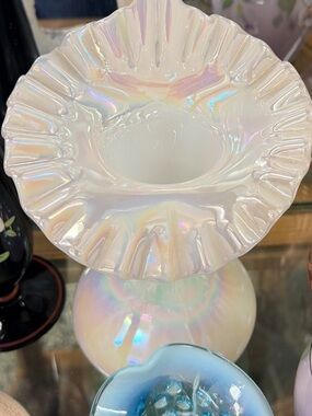 Fenton White Iridescent Ruffled Jack in the pulpit Vase